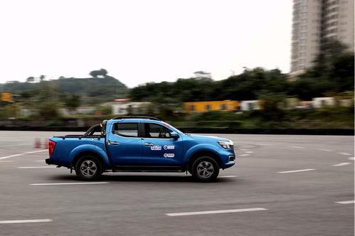 测试国产皮卡车视频,驾驭力量，驰骋天地